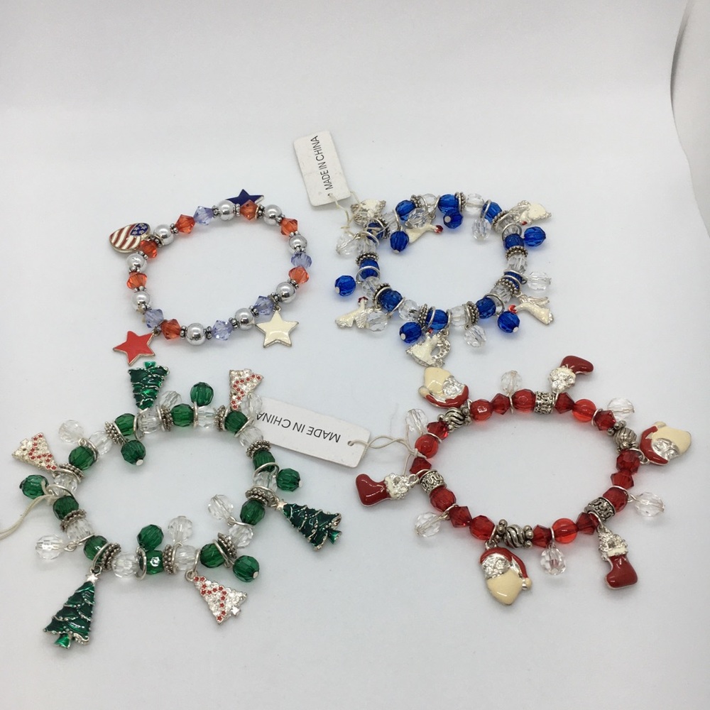 ☀️SALE☀️ 4 Costume seasonal stretchy bracelets